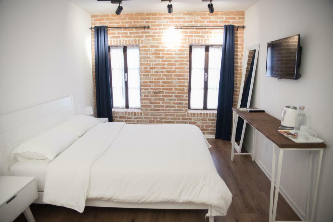 Old Bazaar Rooms 코르처 외부 사진