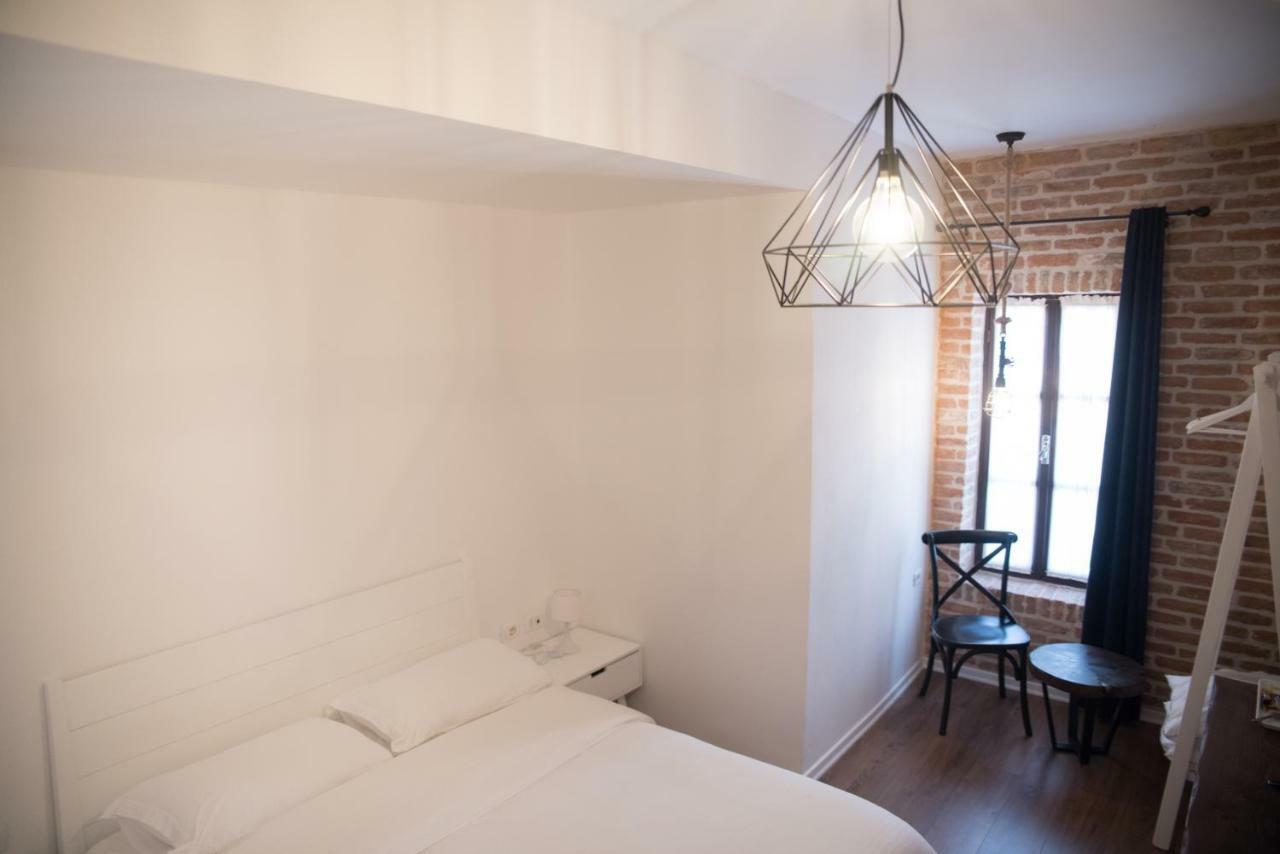 Old Bazaar Rooms 코르처 외부 사진
