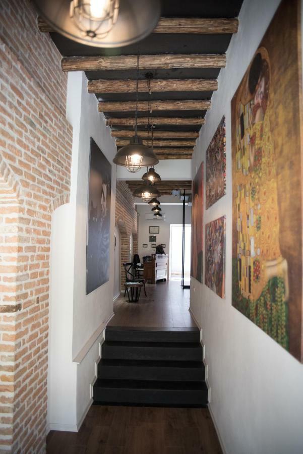 Old Bazaar Rooms 코르처 외부 사진